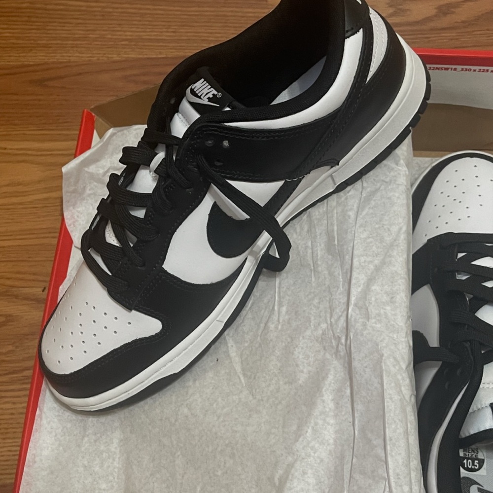 Nike Men's Low Retro Dunk Classic Black and White Sneakers